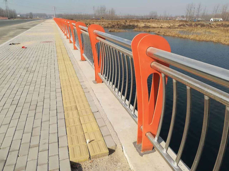 河道護欄